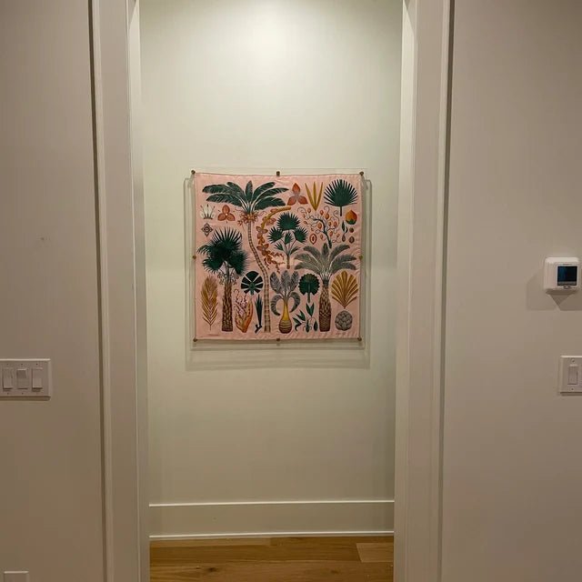 Akrilik Duvar Panoları - Eşarp Sergileme Çerçevesi - QueenBeeIstanbul