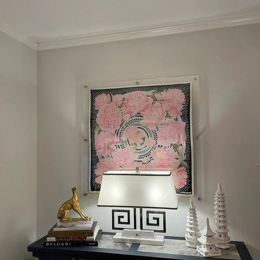 Akrilik Duvar Panoları - Eşarp Sergileme Çerçevesi - QueenBeeIstanbul