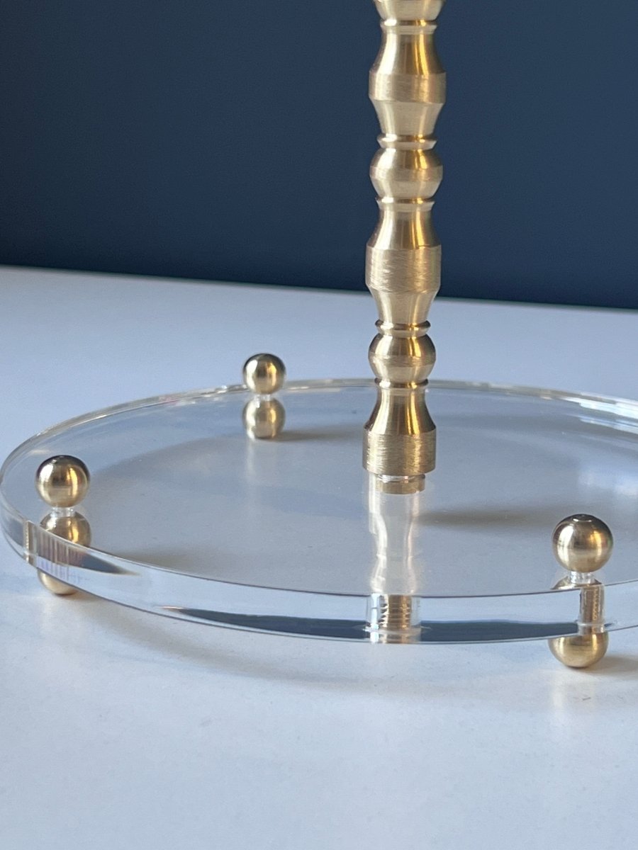 El Yapımı Pirinç Aksesuarlı Pleksi Rulo Kağıt Havlu Standı - Şeffaf Taban - QueenBeeIstanbul