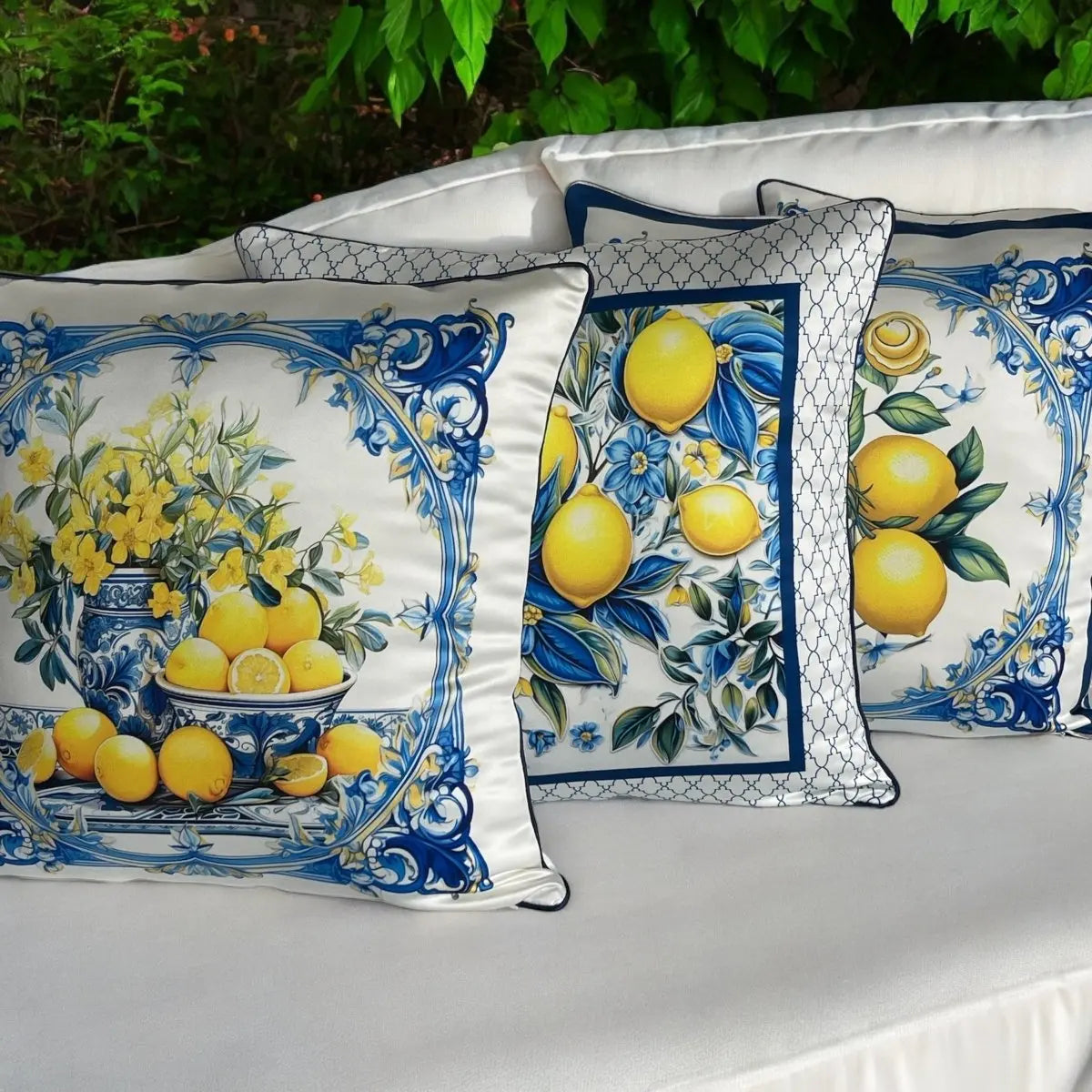 Limon Desenli Kırlent - Kalın, Leke Tutmayan, Hızlı Kuruyan Kumaş - 42x42cm + İç Yastık Hediye - QueenBeeIstanbul