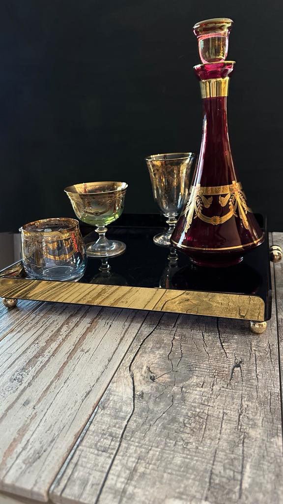 Black & Gold Tasarım Sunum Tepsisi - QueenBeeIstanbul