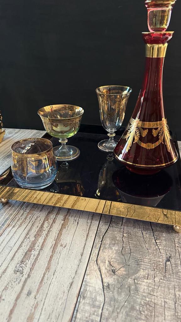 Black & Gold Tasarım Sunum Tepsisi - QueenBeeIstanbul