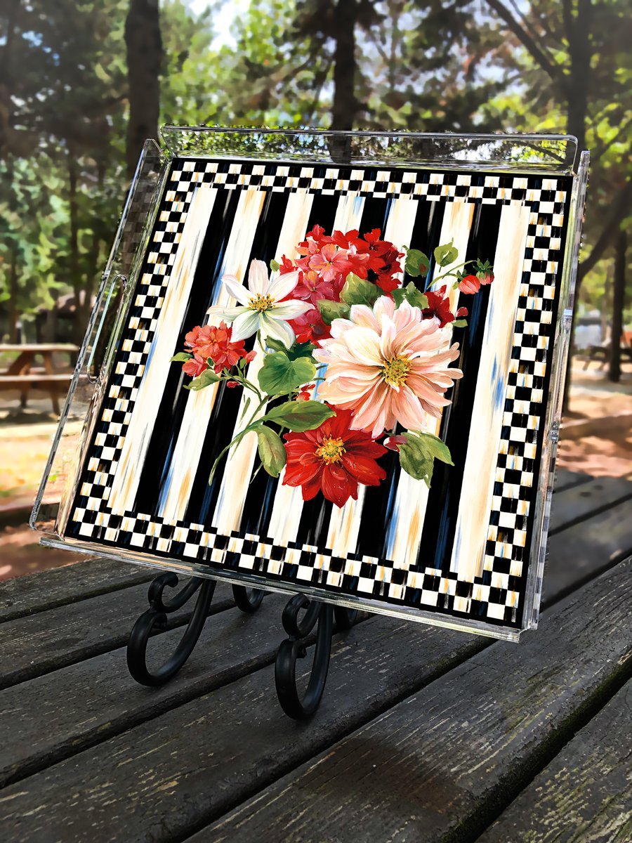 Checkered Flower Pattern Tray