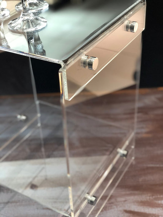 Dekoratif Akrilik Yan Sehpa - QueenBeeIstanbul