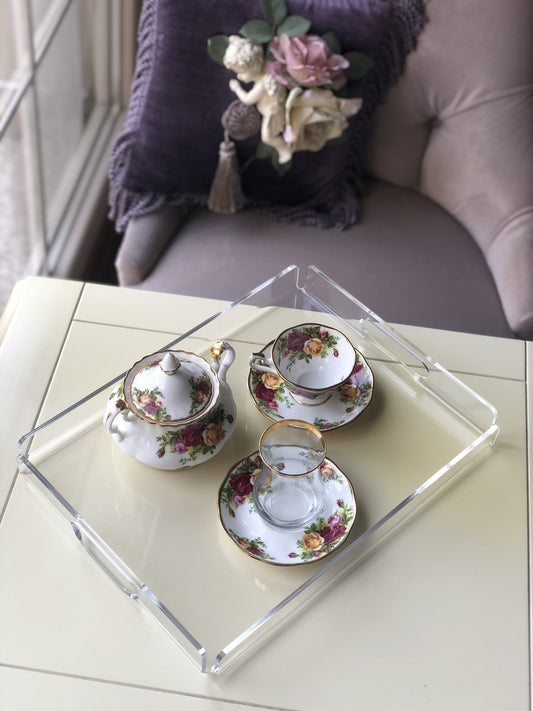 Şeffaf Pleksi Tepsi - QueenBeeIstanbul